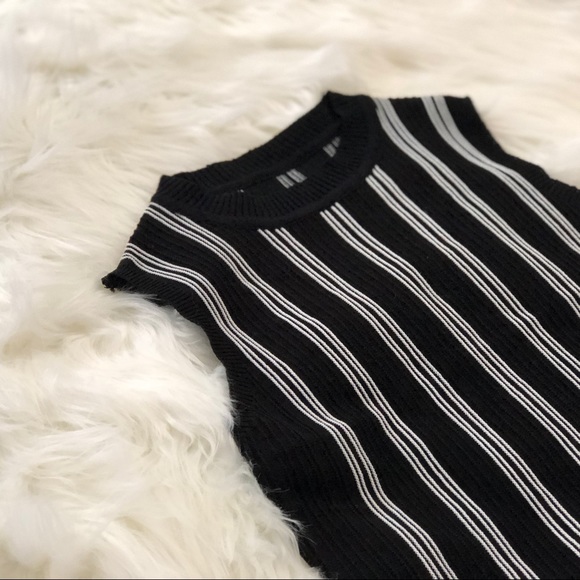 ➕➕ NWOT Black Striped Knit Sleeveless Tank Top - Picture 6 of 6